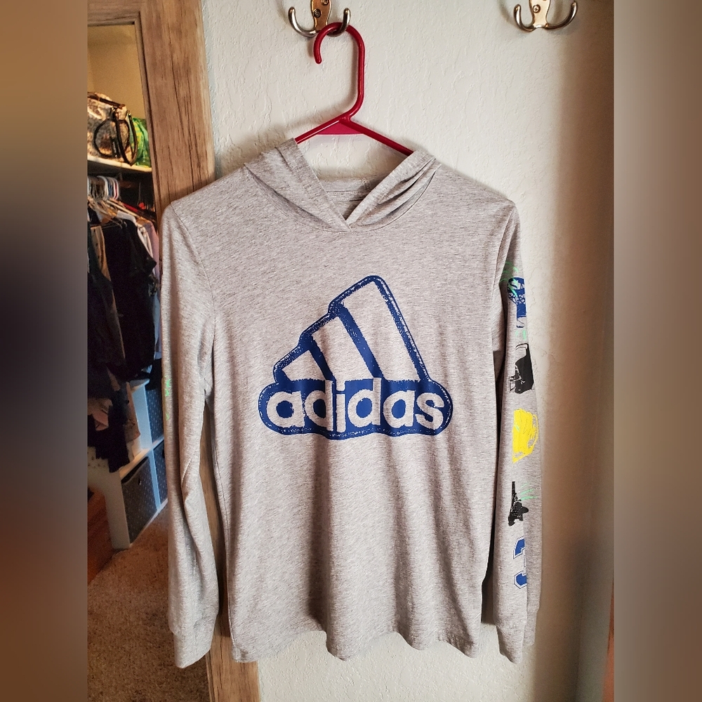 Adidas lightweight long sleeve boys size 14/16